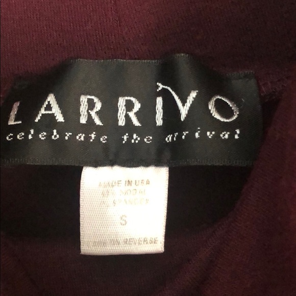 Ladies Larrivo Maternity / Nursing Long Tunic Style Burgundy Turtleneck - Picture 8 of 8